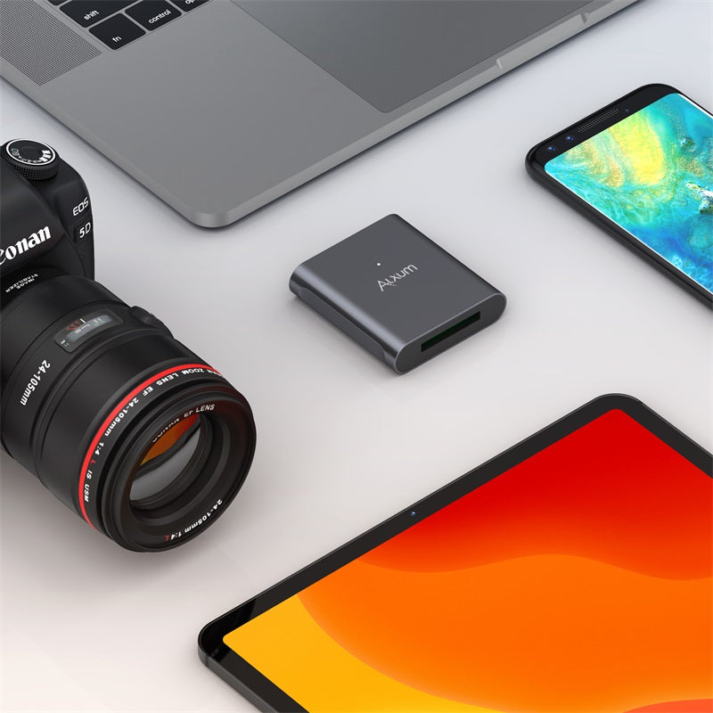 USB 3.1 Gen 2 CFexpress Card Reader